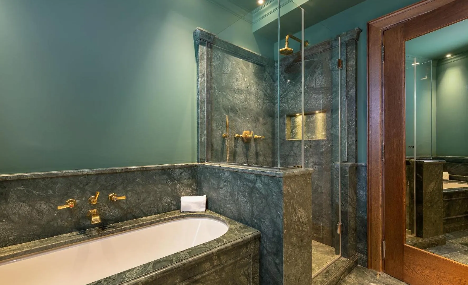 Dimora San Trovaso Enchanting Four-Bedrooms Venedig 0*,